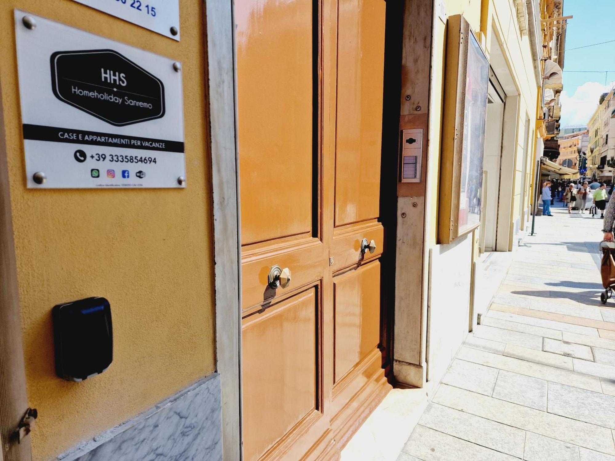 Homeholidaysanremo - 2,0 외부 사진